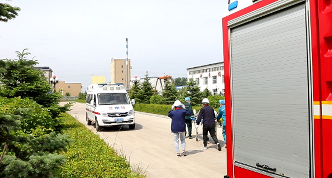 海倫市利民萬(wàn)佳鍋爐開展政企聯(lián)動(dòng)安全生產(chǎn)應(yīng)急演練活動(dòng)